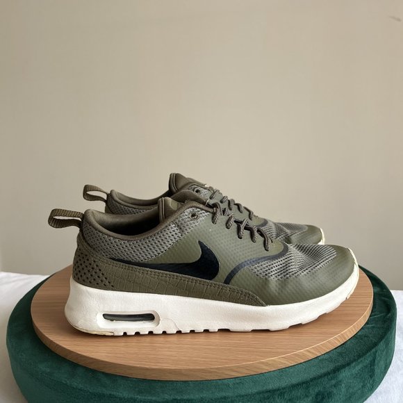 Nike Air Max Thea - Green - Picture 2 of 5